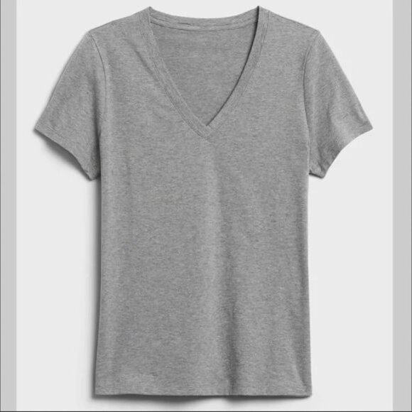 (SOLD) Banana Republic Supima Cotton V-Neck T-Shirt - Picture 4 of 11